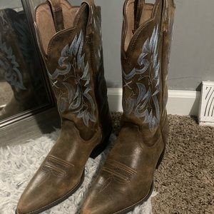 Twisted X Cowgirl Boots, great condition, run small size 9
